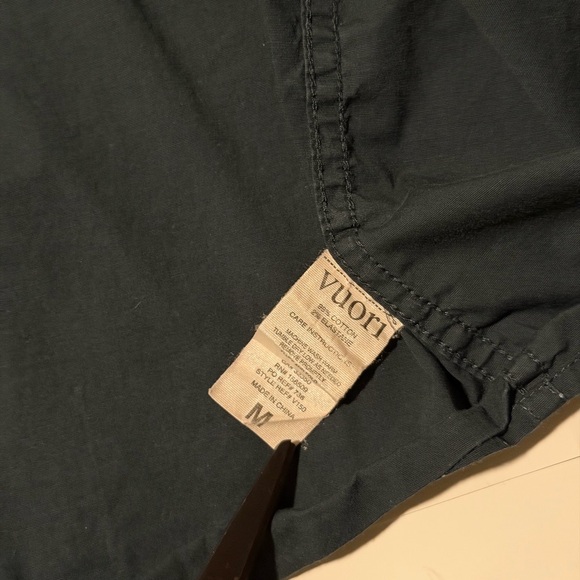 Men's Vuori Bridge Button Down Shirt Size Medium - Picture 3 of 8